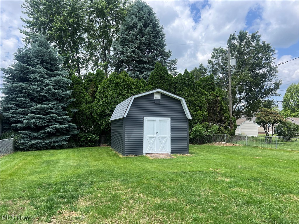1245 Fairlane Avenue, Canton, Ohio image 4