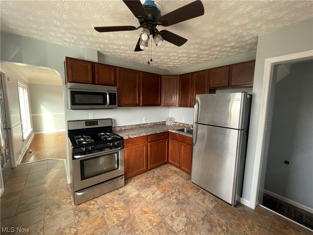 Seltzer-Round Cos Garfield Pa - Residential Lease