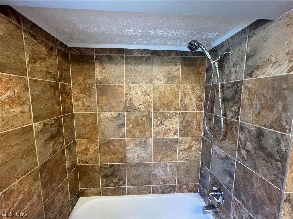 Seltzer-Round Cos Garfield Pa - Residential Lease