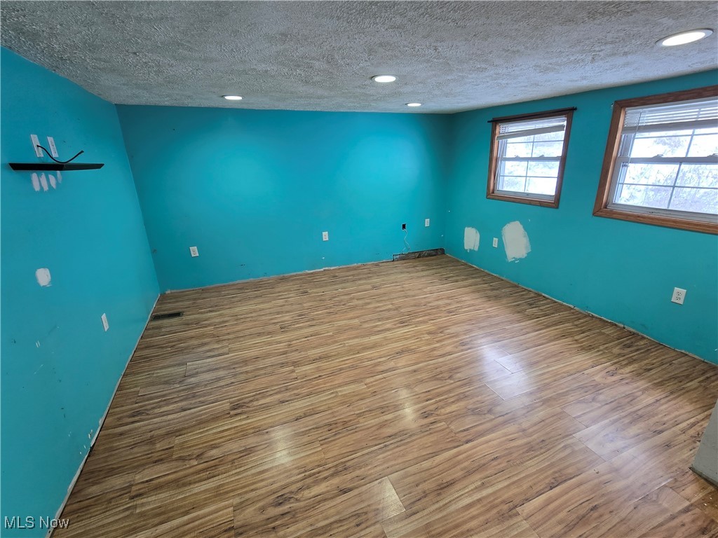 Lower Allotment-Vlg/Glenn Robb - Residential