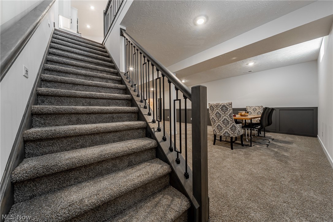 Van Sweringen Cos Shaker Cntr - Residential