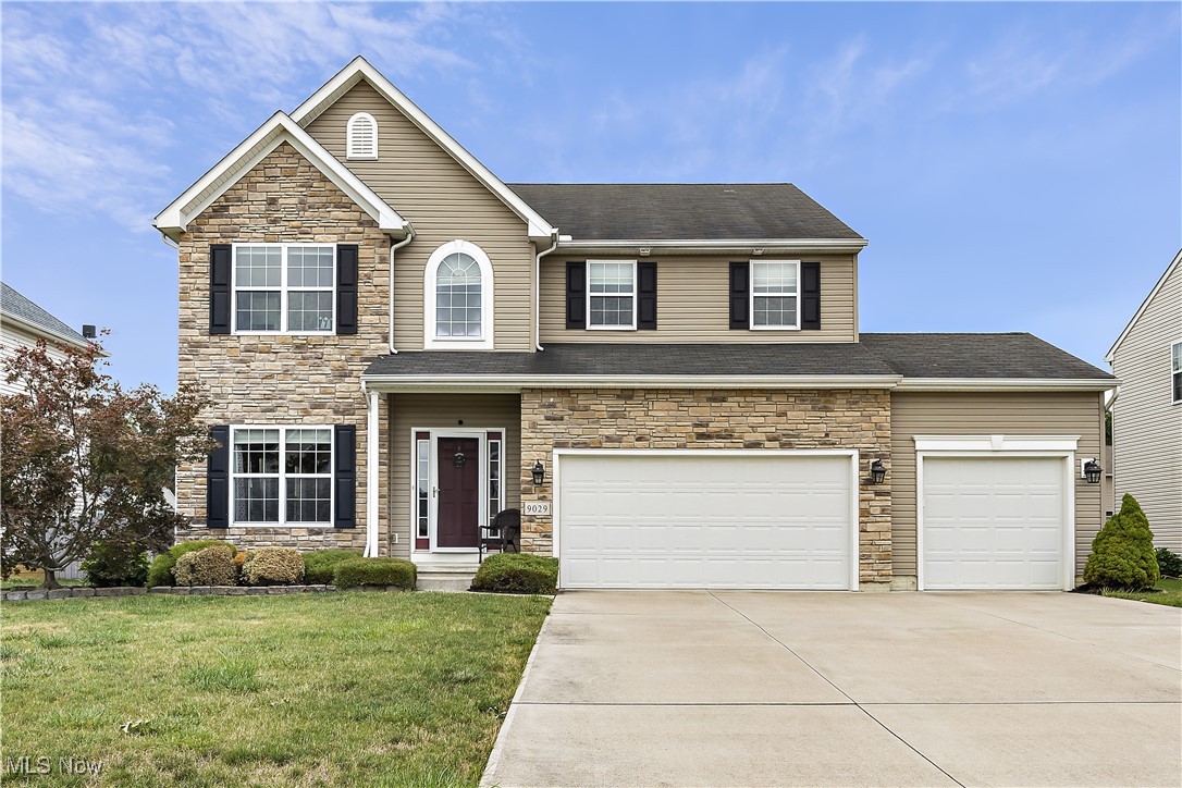 View North Ridgeville, OH 44039 house