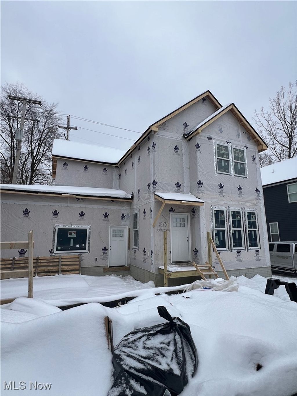 Photo of 4213 Clinton Avenue, Cleveland, OH 44113 (MLS # 5184897)