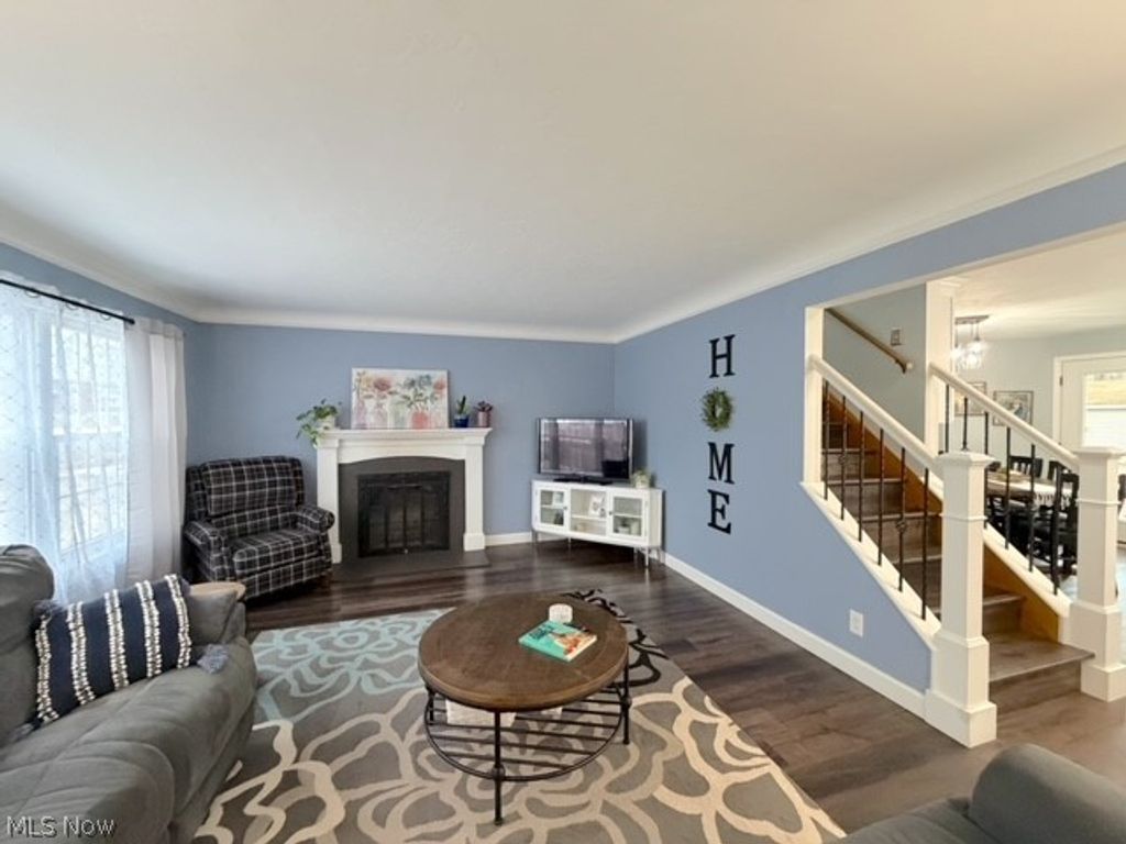 Photo of 913 Oak Street NW, New Philadelphia, OH 44663 (MLS # 5186813)