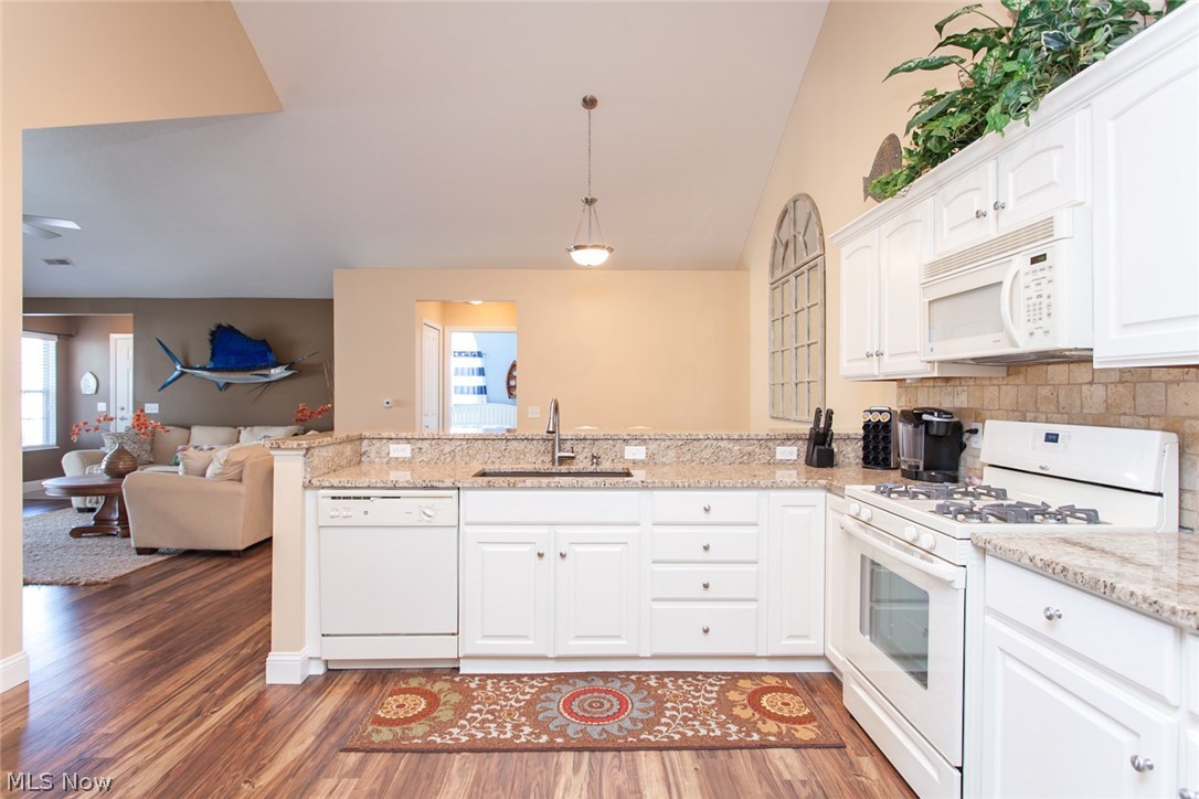 Fairway Villas - Residential