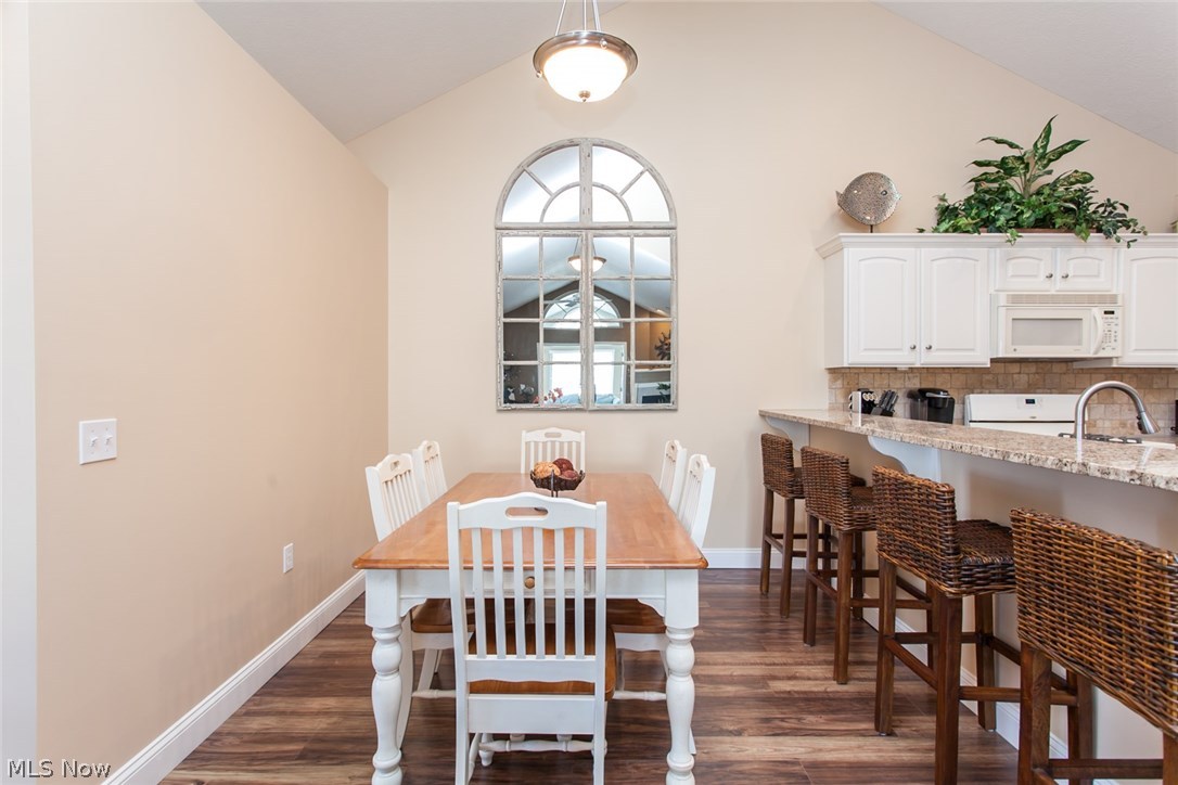 Fairway Villas - Residential