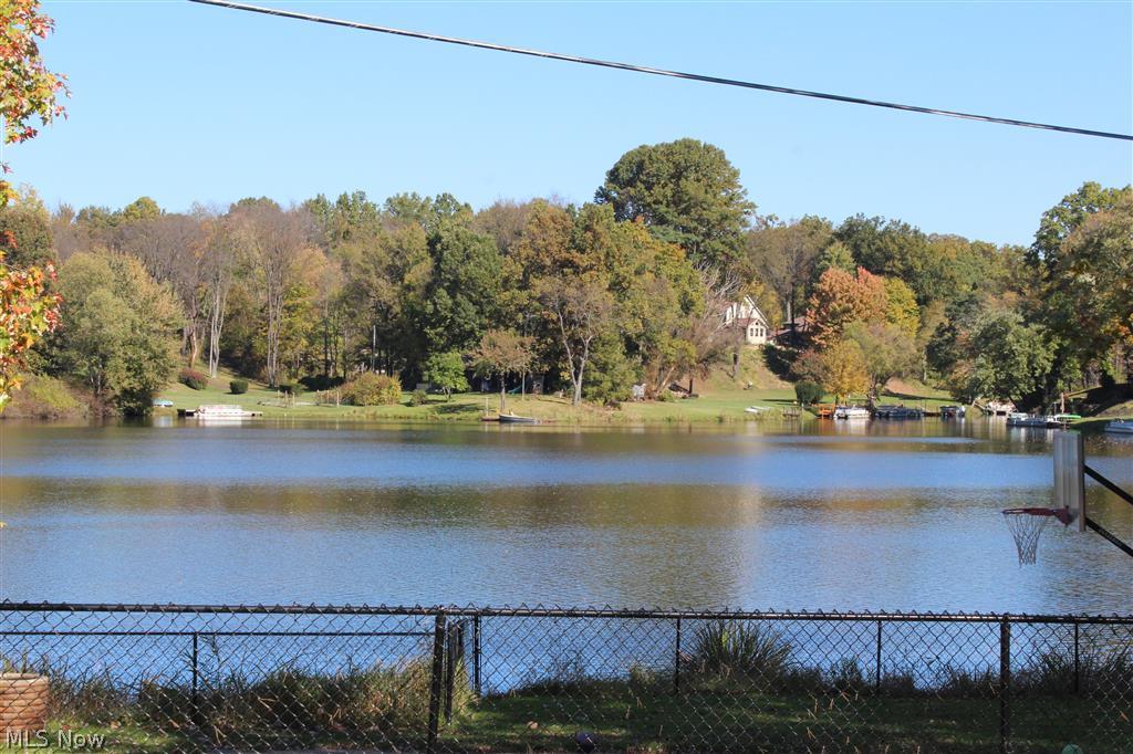 Willowdale Lake - Residential