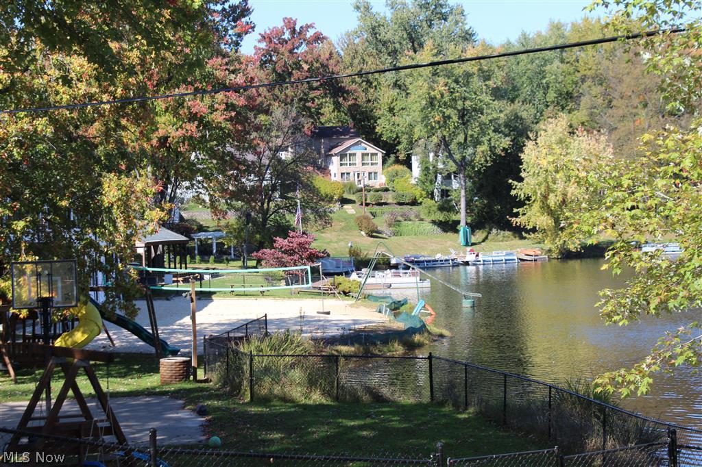 Willowdale Lake - Residential