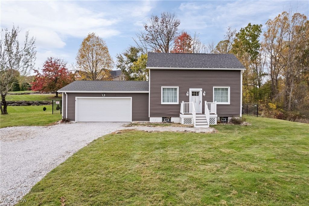 Photo of 4786 Mayfair Road, North Canton, OH 44720 (MLS # 5168406)