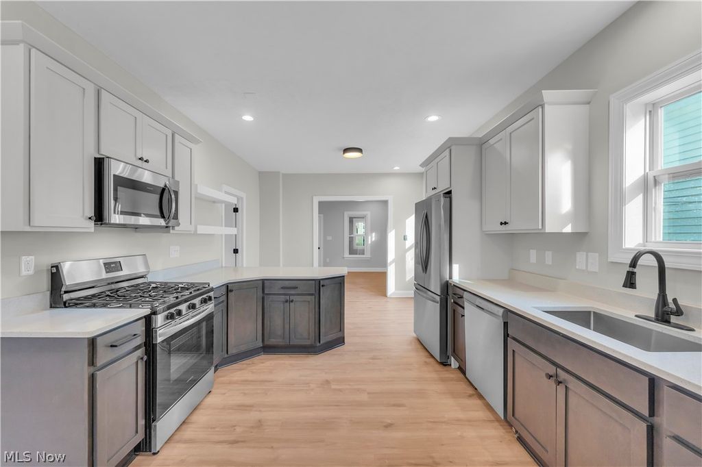Photo of 1330 W 67 Street, Cleveland, OH 44102 (MLS # 5210946)