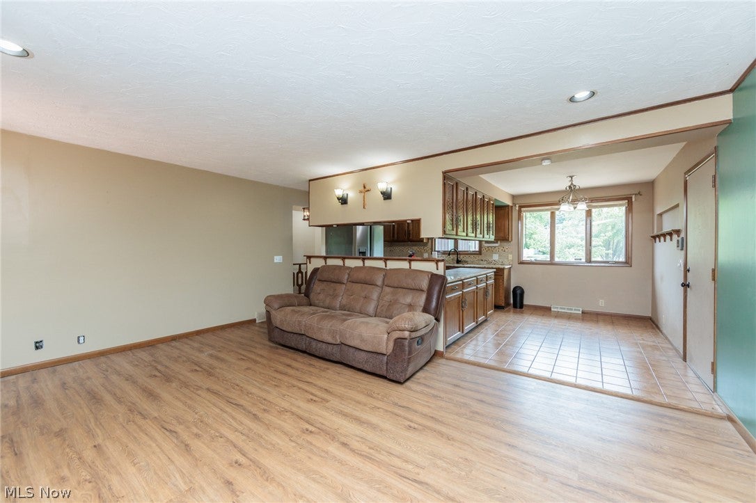 2520 W Skyline Drive