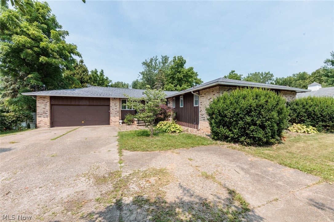 2520 W Skyline Drive