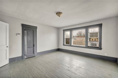 Tiny photo for 15264 Broadway Avenue, Maple Heights, OH 44137 (MLS # 5190431)