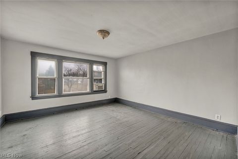 Tiny photo for 15264 Broadway Avenue, Maple Heights, OH 44137 (MLS # 5190431)