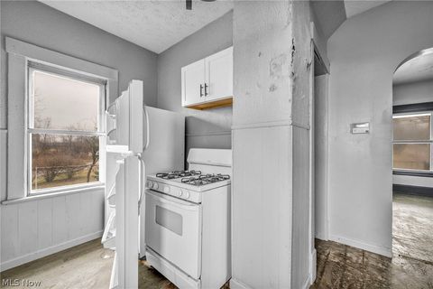 Tiny photo for 15264 Broadway Avenue, Maple Heights, OH 44137 (MLS # 5190431)