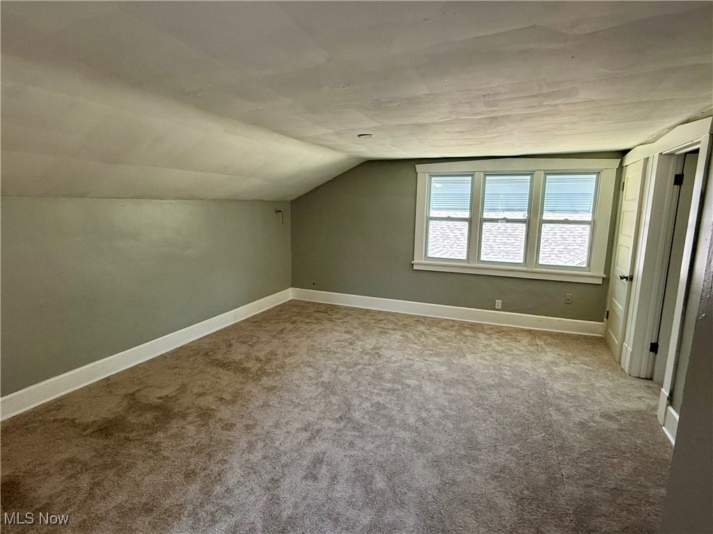 525 W Ravenwood Avenue, Youngstown, Ohio image 16