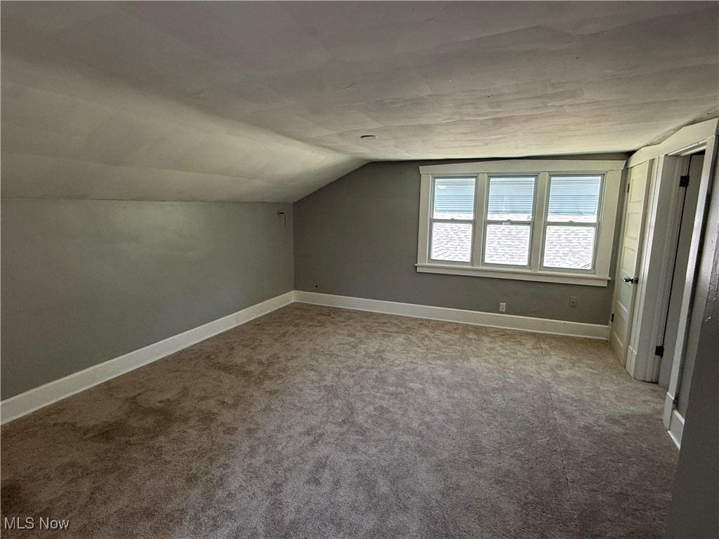 525 W Ravenwood Avenue, Youngstown, Ohio image 17