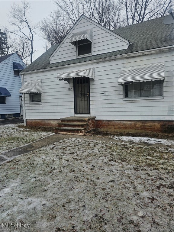 Well-maintained, Cape Cod available for sale. Needs a little TLC. Perfect investment property or starter home. Home features plenty of updates! Located near bus line, and plenty of restaurants and shopping.