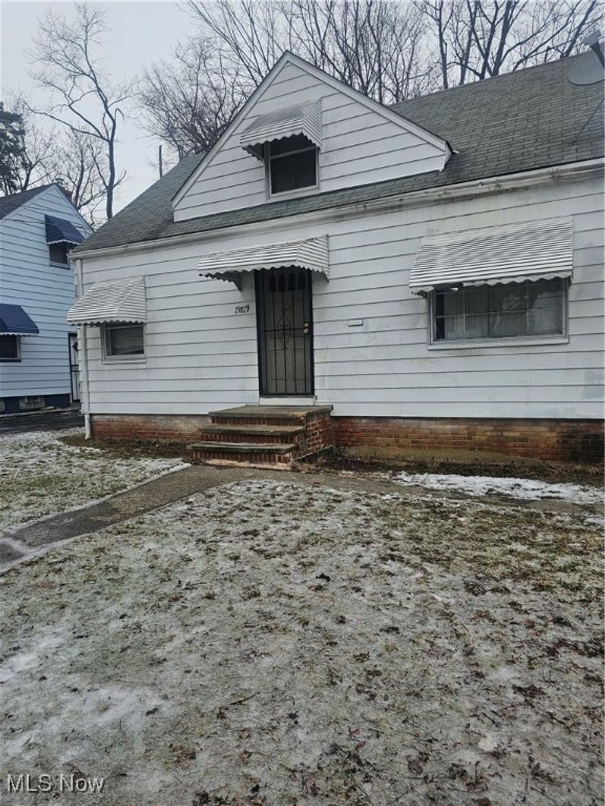 Well-maintained, Cape Cod available for sale.  Needs a little TLC.  Perfect investment property or starter home.  Home features plenty of updates!  Located near bus line, and plenty of restaurants and shopping.
