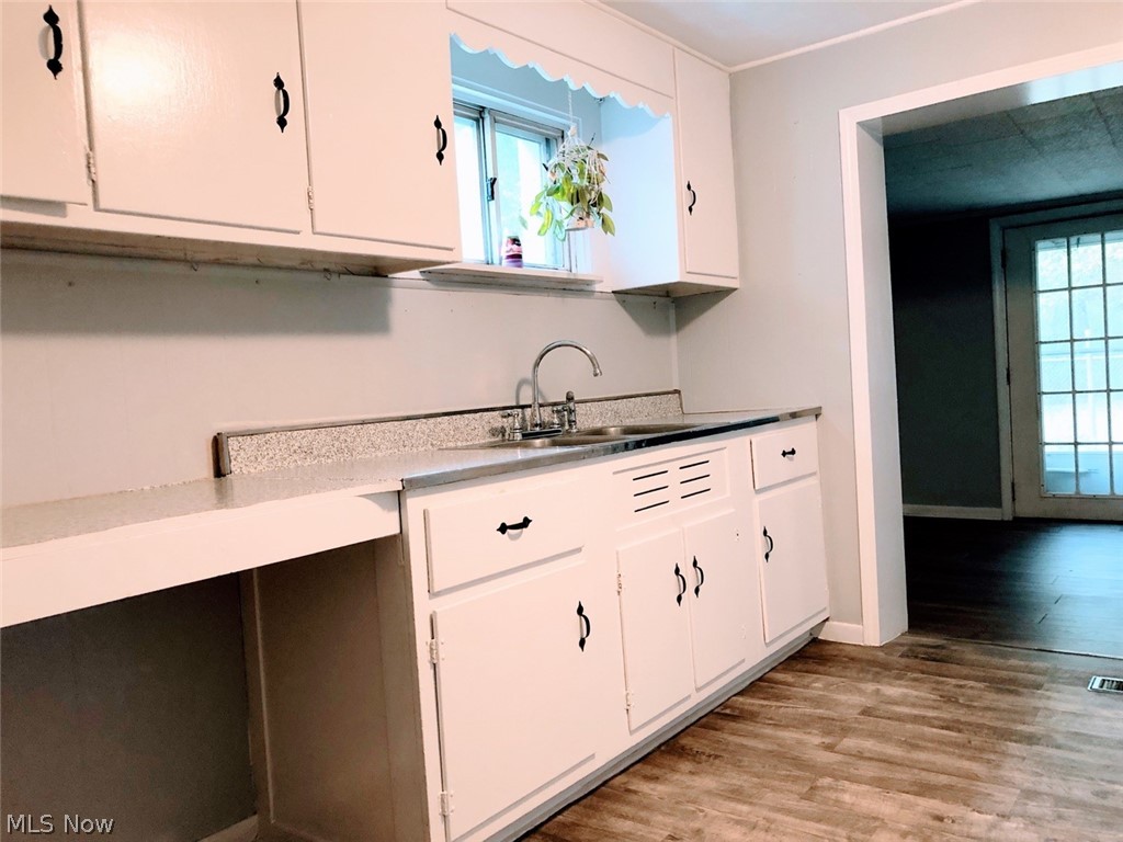 #4 Wood/ Road - Residential