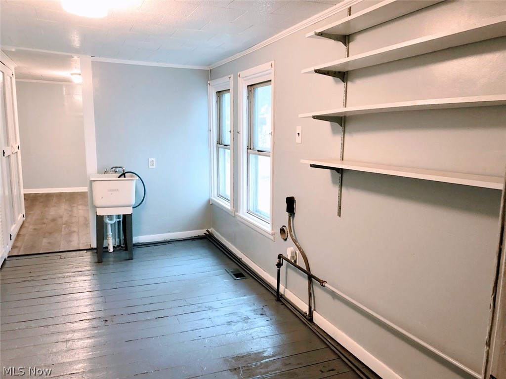 #4 Wood/ Road - Residential