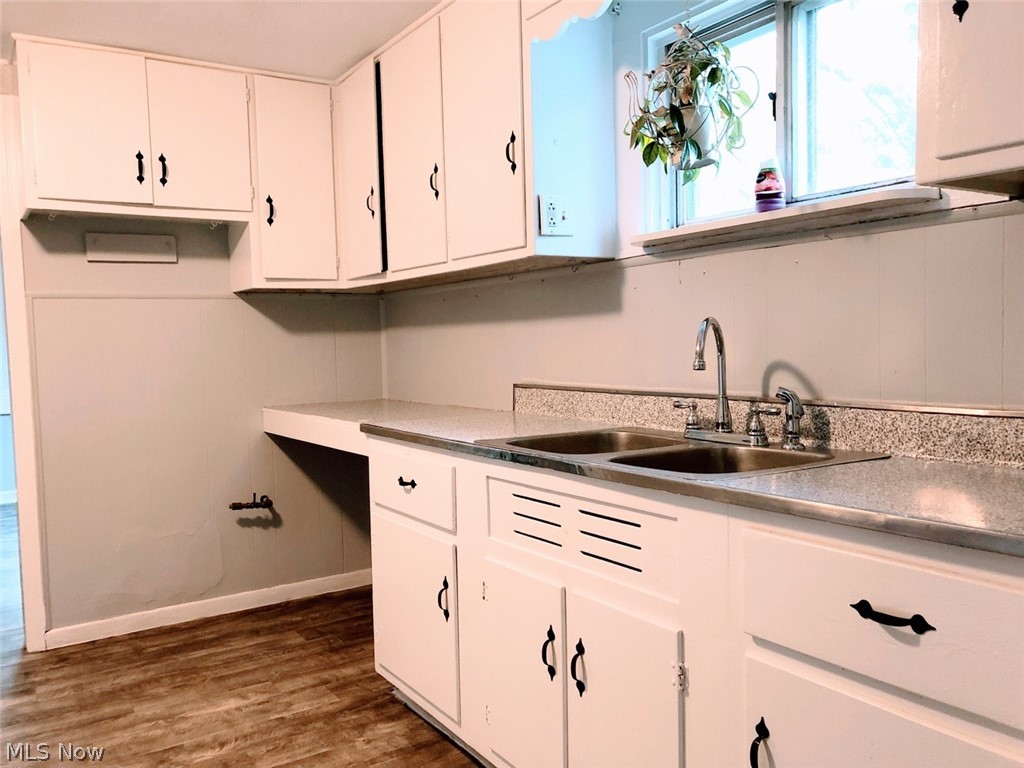 #4 Wood/ Road - Residential