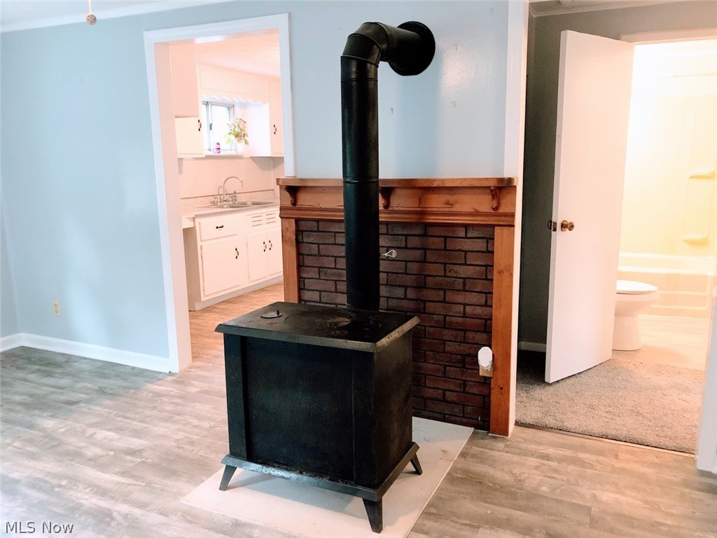 #4 Wood/ Road - Residential