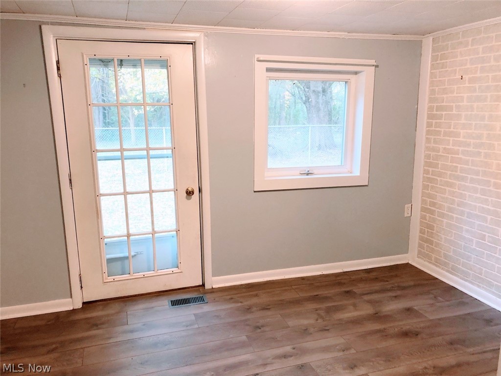 #4 Wood/ Road - Residential