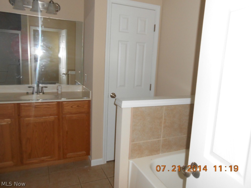 Lakes/Sharrott Hill Condo - Residential