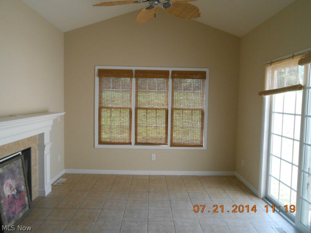 Lakes/Sharrott Hill Condo - Residential