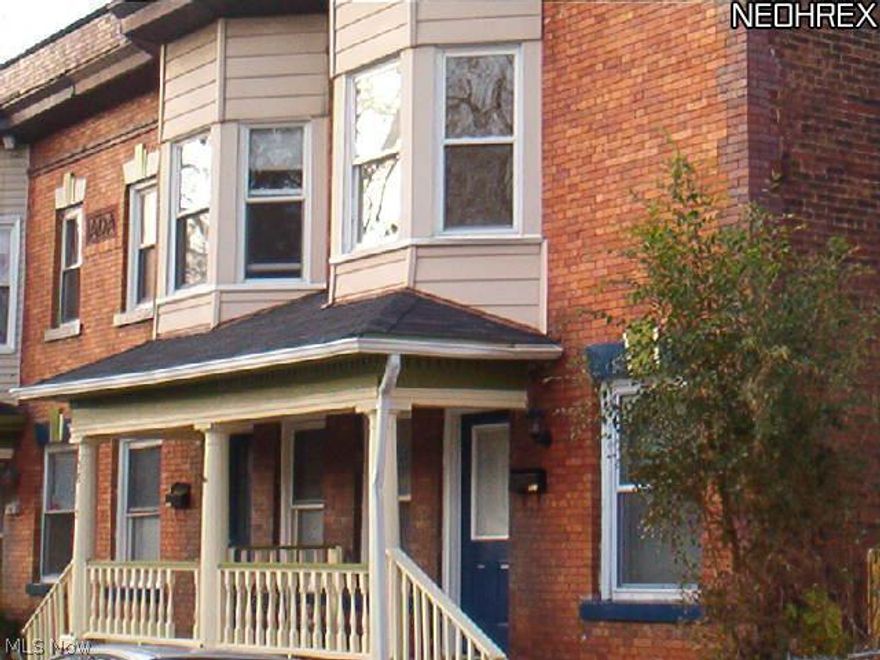 Stylish Townhouse in the Detroit Shoreway / Gordon Square Neighborhood. Close to shops, night life, downtown and easy access to downtown, all major freeways and public transportation. 2 bedroom 1.5 bath. Newer windows, updated kitchen and baths. Bamboo Flooring throughout. Great Apartment / Condo alternative. Call Today for a showing.