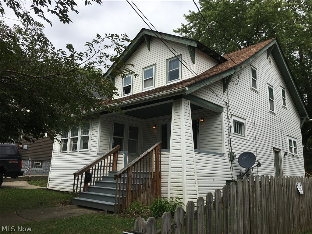 Newly renovated 4 bedroom 1 bath home. Large Kitchen with fridge and oven included. New carpet. Large spacious back yard. Very Clean basement. Home offers a formal dining room, large living room, and bonus room / office with lots of natural lighting. Property professionally managed, all maintenance completed with insured vendors.