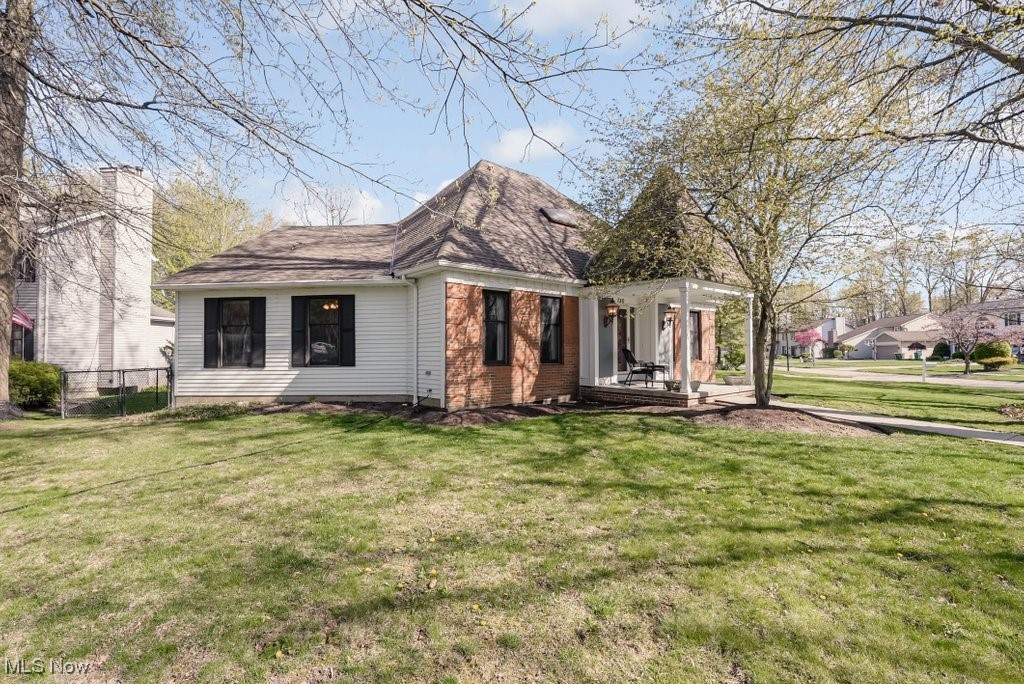 6730 N Palmerston Drive, Mentor, Ohio image 2