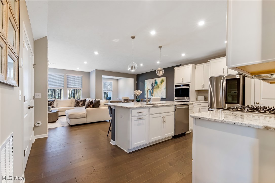 831 S Greenway Drive, Westlake, Ohio image 8