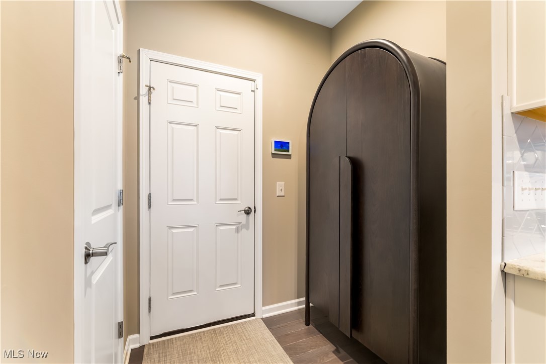 831 S Greenway Drive, Westlake, Ohio image 10