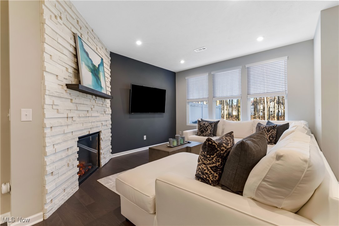 831 S Greenway Drive, Westlake, Ohio image 18