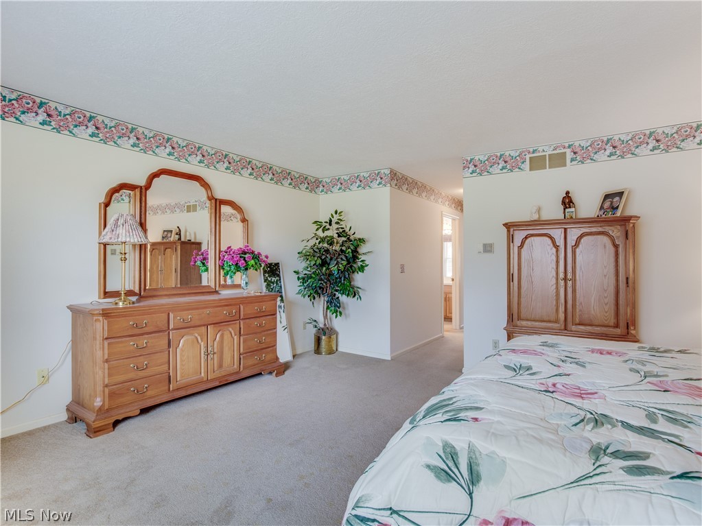 Adena Knolls Condo - Residential