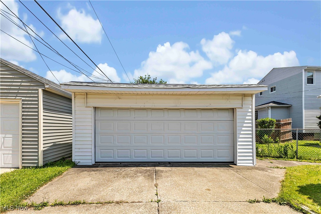 19303 Arrowhead Avenue, Cleveland, Ohio image 26