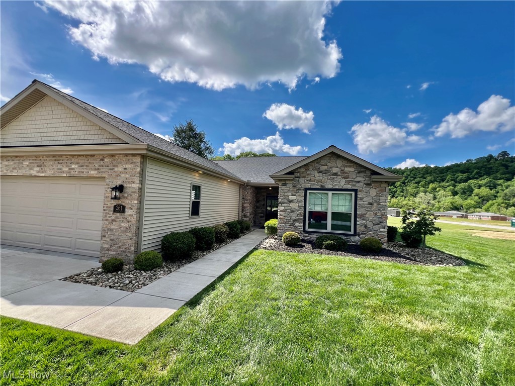 261 Valley View Drive, Weirton, West Virginia image 1