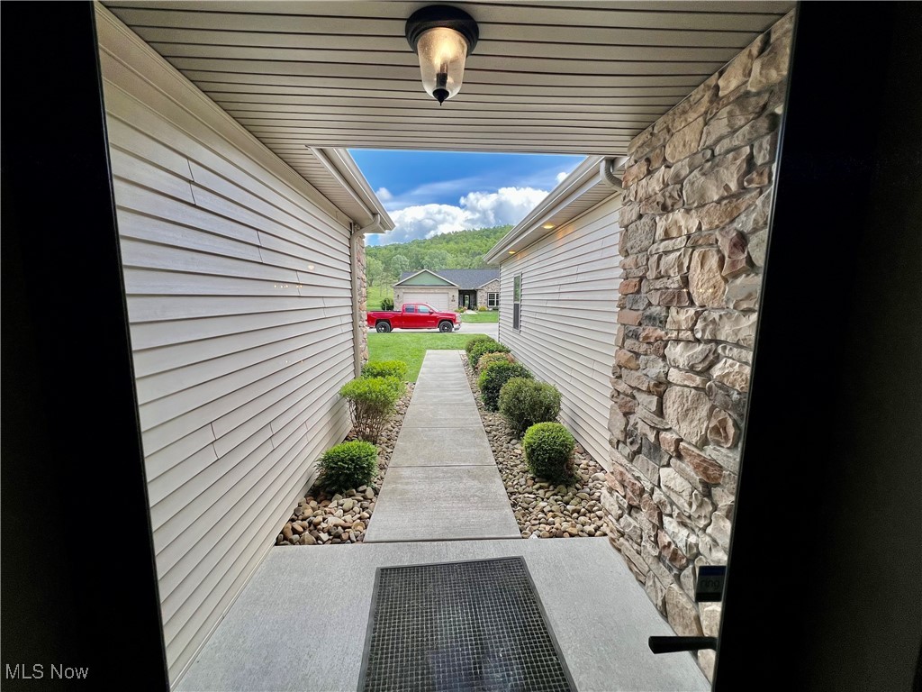 261 Valley View Drive, Weirton, West Virginia image 2