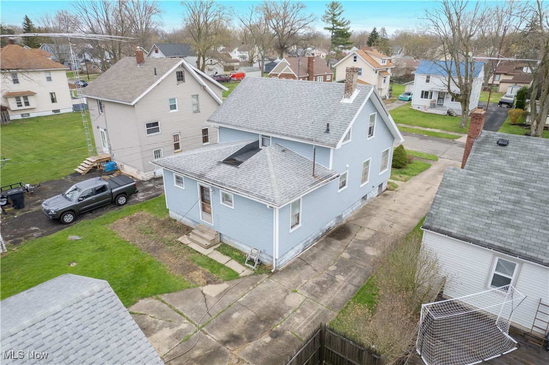 790 Oak Knoll Avenue, Warren, Ohio image 3