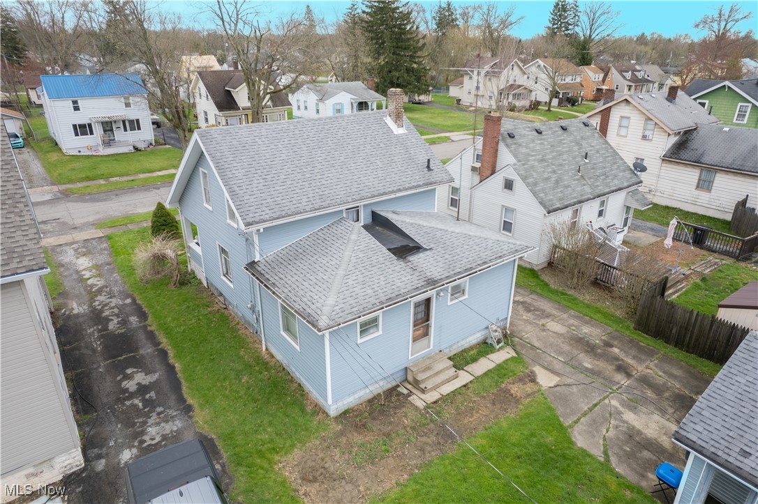 790 Oak Knoll Avenue, Warren, Ohio image 4