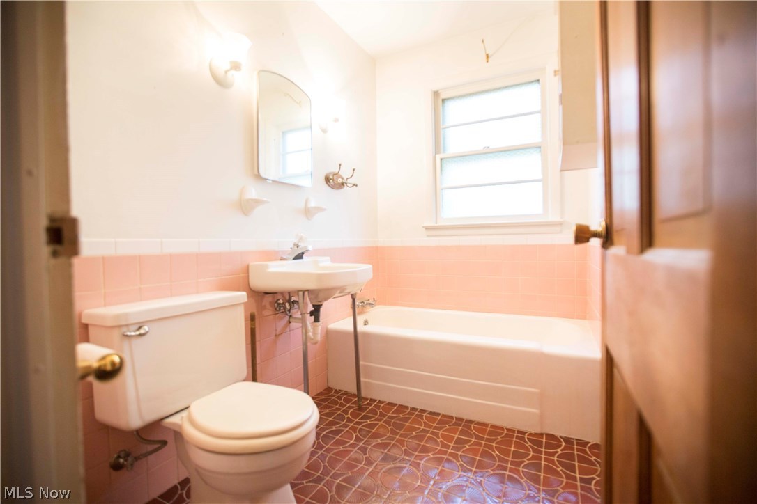 Village/Orange - Residential