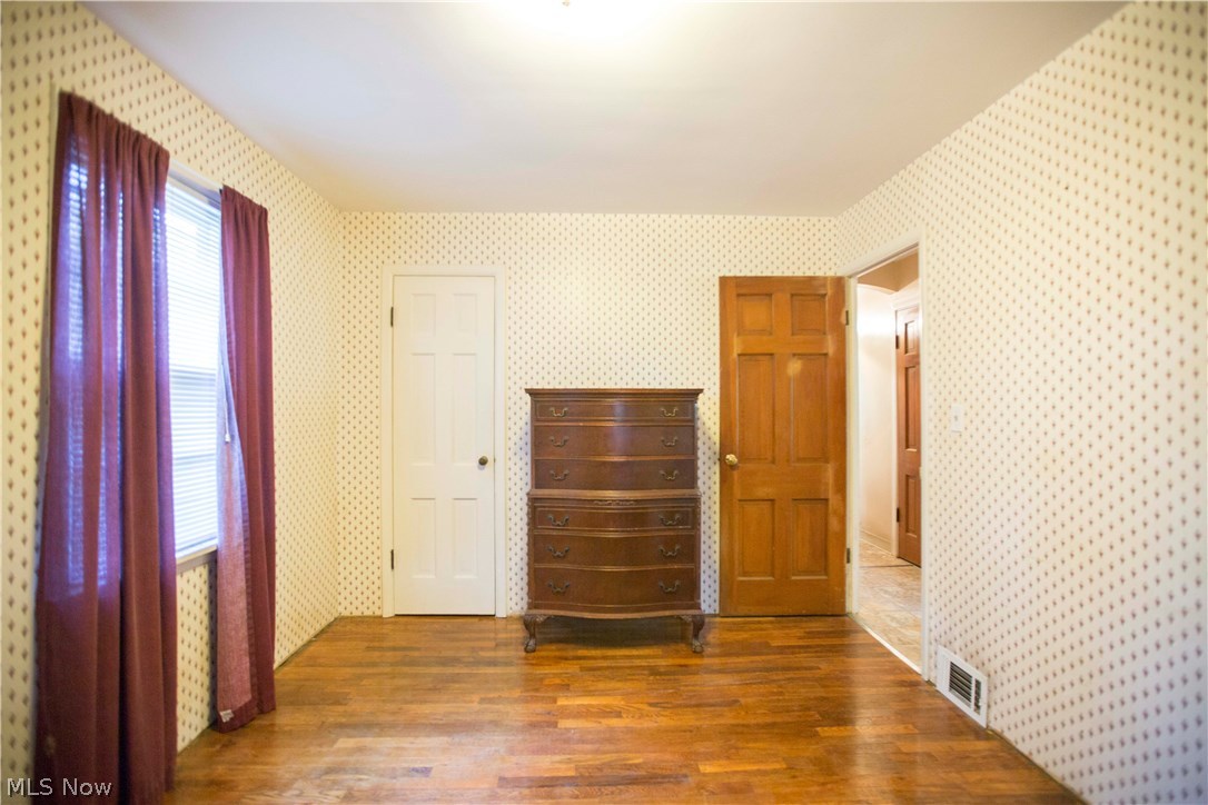 Village/Orange - Residential