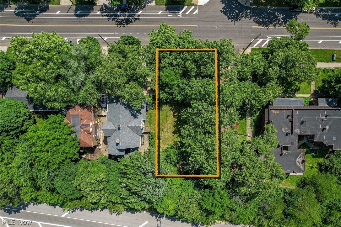 Great location in Tremont to build your dream home or an investment property! Located on the corner of Castle Ave. and W. 14th St., this vacant lot is zoned 3 unit multi-family but the zoning can be changed with submitted construction plans to the city for a single or double family home. Minutes away from Steelyard Commons shopping, Downtown and the heart of Tremont!