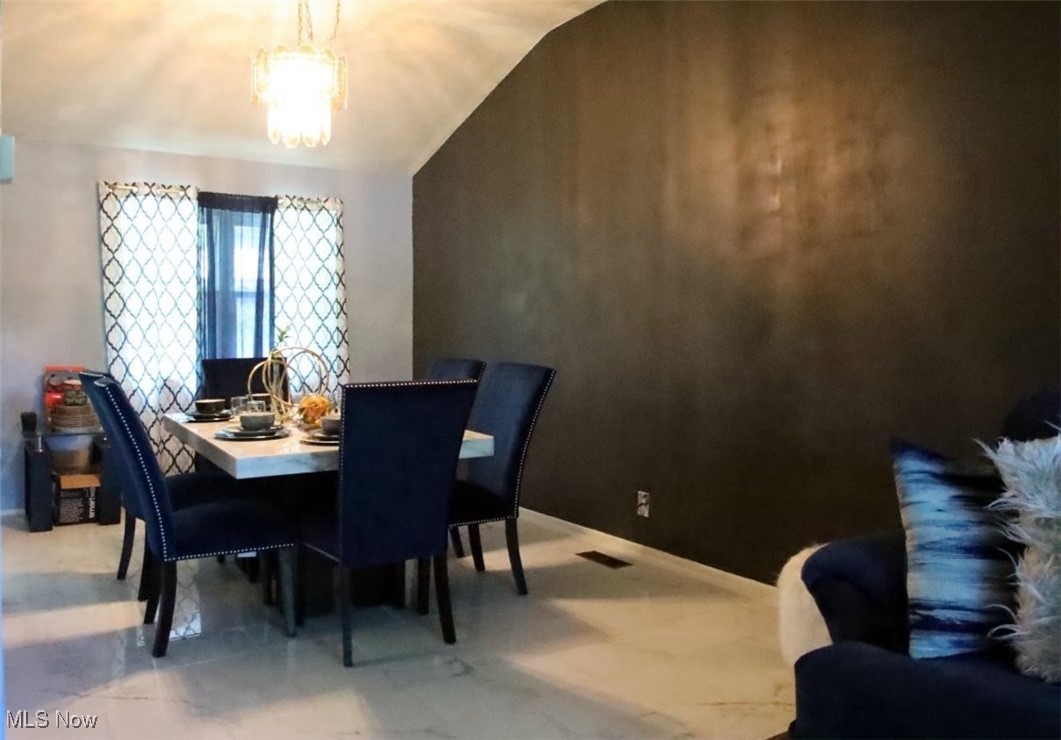 Engoglia - Residential