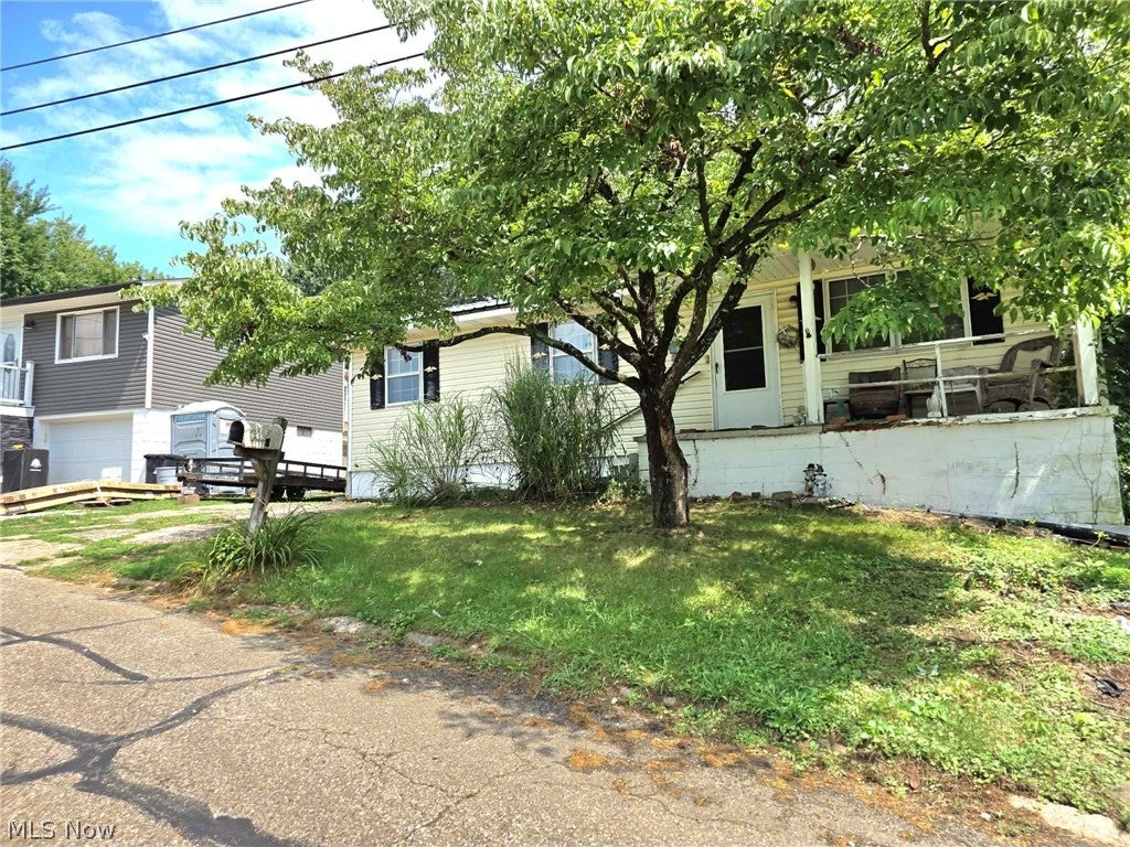210 E 10th Street