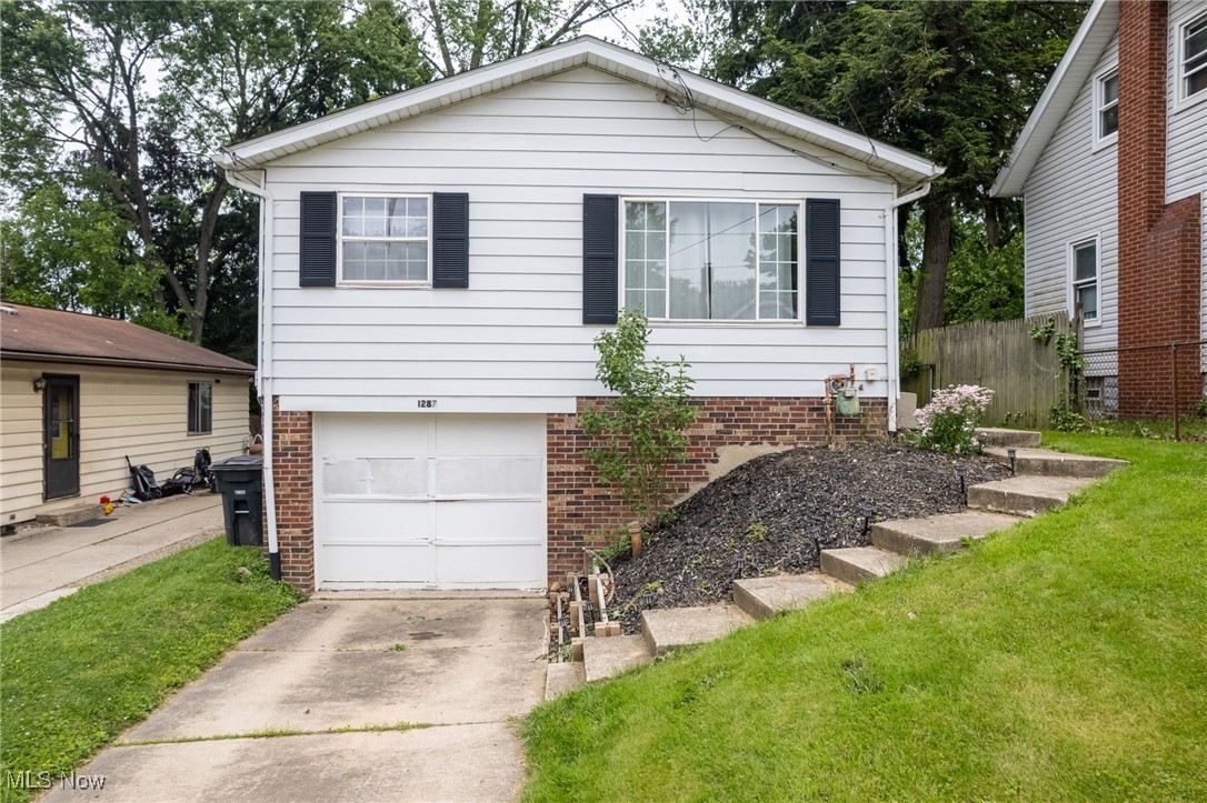 1287 Murray Avenue, Akron, Ohio image 1