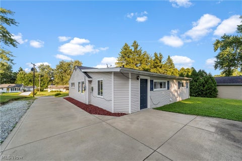 Tiny photo for 1744 Westwood Drive, Twinsburg, OH 44087 (MLS # 5239905)