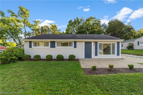 Photo of 1744 Westwood Drive, Twinsburg, OH 44087 (MLS # 5239905)